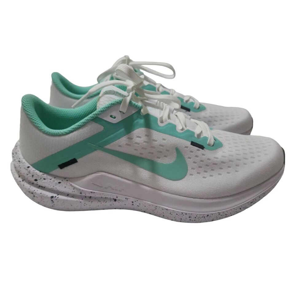 Nike Air Winflo 10 Women’s 7.5 White Black Emerald Rise FN7106-100 Running Shoes